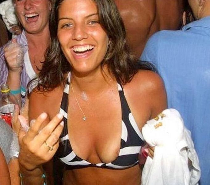 JesusRaves Amateur Nipple Slips (125).jpg